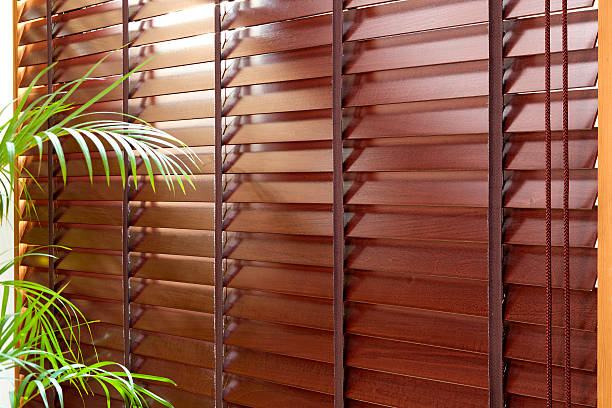 Wooden Blinds vs. Faux Wood Blinds: Which is the right choice for your home?
