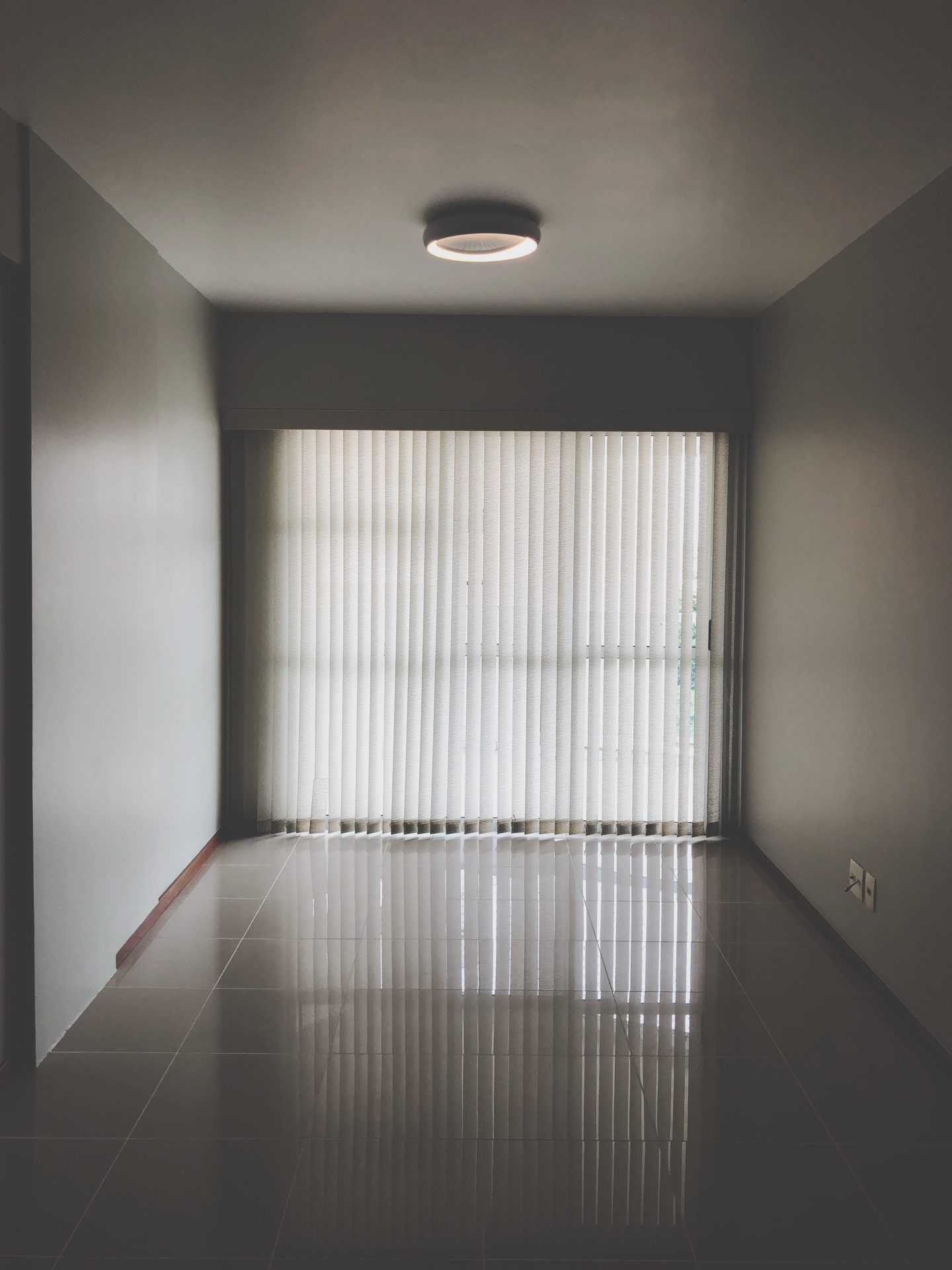 Blinds Or Shutters: Which is more suited for your home?