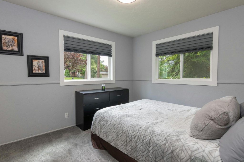 Automatic and Motorized Roman Shades
