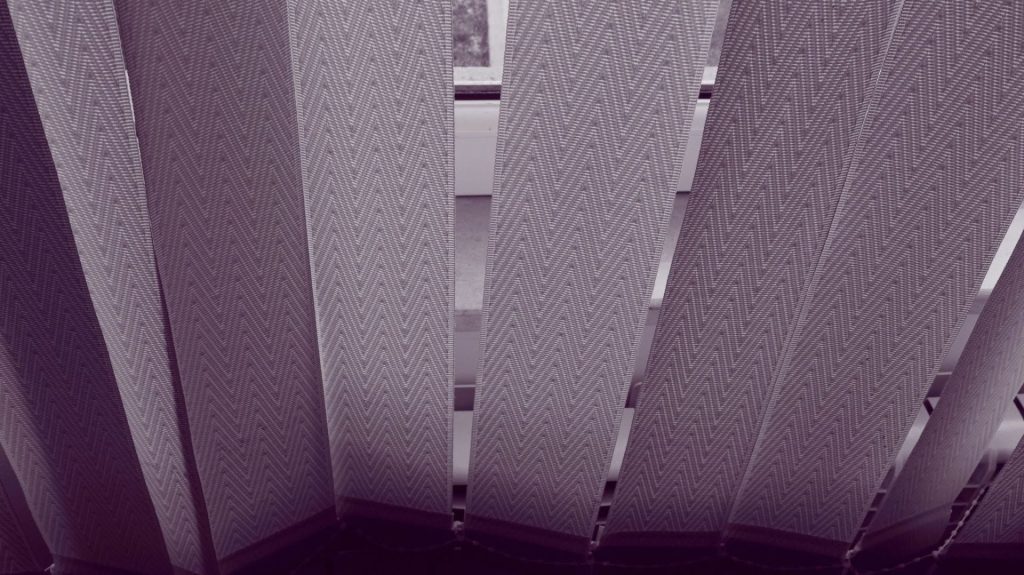 Window Shades and Blinds for Home Staging: What Real Estate Agents Recommend Before You List